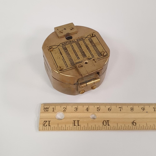 477 - Brass Compass (Diameter 9cm) in wooden box