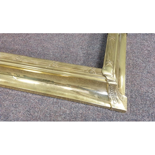 547 - Brass fender, L:143 x D:42 (inner measurements L:122 x D:31cm)