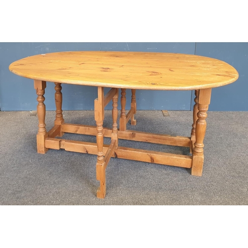 659 - Large Pine Drop Leaf Oval Pine Dining Table with Gate Leg, H:80 x L:170 x W:140cm Fully Extended