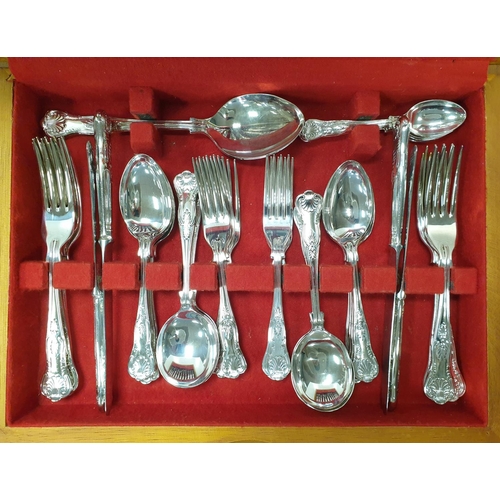 423 - King's Pattern Canteen of Cutlery comprising 10x Large Knife, 6x Small Knife, 8x Large Fork, 8x Smal... 