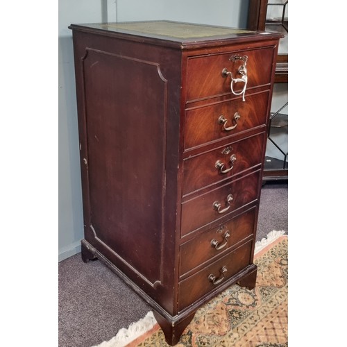 675 - Mahogany Three Drawer Filing Cabinet with Leather Top with Key H: 108cm x W: 60cm x D: 64cm