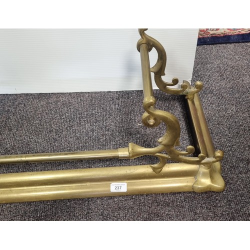 237 - Brass Fender outside measurement: w: 134cm x d: 35cm x h: 28cm 
inside measurement w: 123cm x d: 30c... 