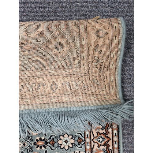 390 - Floor Rug 162cm x 76cm