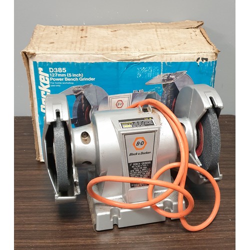 641 - Black and Decker Bench Grinder