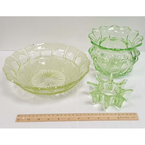 523 - Lot of 3x Pieces of Green Coloured Glass