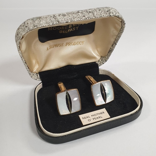 584 - Pair of Mother of Pearl Vintage Cufflinks in Box