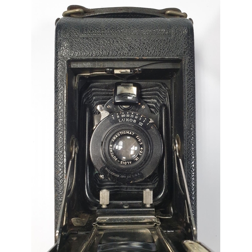 977 - Lukos III camera and exposure meter