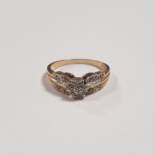 570 - 14K Gold and Diamonds Ring with Flower Cluster Design Size L