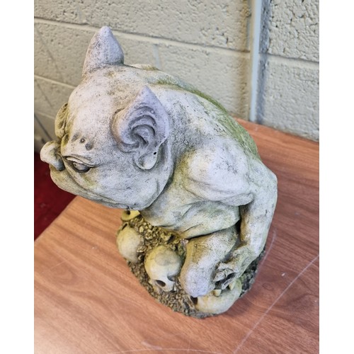 1046 - Stone Gargoyle Garden Statue H: 34cm