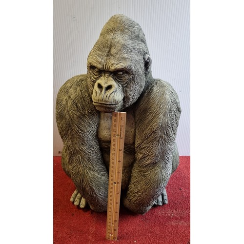 1042 - Gorilla Garden Ornament H: 45cm