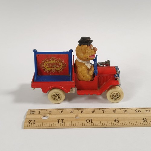 988 - Vintage Corgi Fozzie Bear Muppet Show Diecast Toy - H: 7cm x W: 9cm