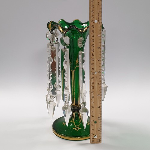 960 - Green Lustre Vase and 3x Small Shades (Lustre: H:25cm)