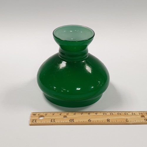 960 - Green Lustre Vase and 3x Small Shades (Lustre: H:25cm)