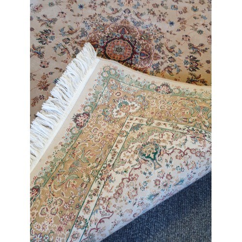 8 - Fine Woven Turkish Rug with a Traditional Beige Floral Medallion Design, L:150 x W:100cm