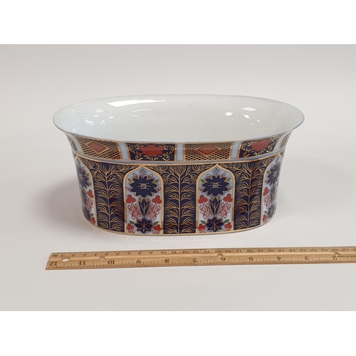 67 - Pair of Roselle OCC & Co. Porcelain Jardinieres, H:11x  W:26 x D:16cm