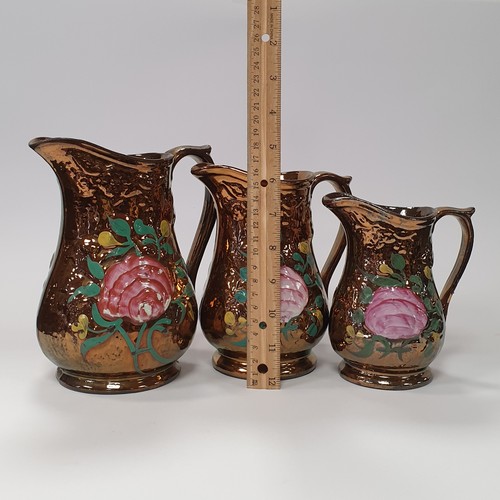 133 - Set of 3x Graduated Lustre Jugs