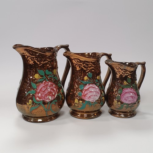 139 - Set of 3x Graduated Lustre Jugs, H: 18.5cm