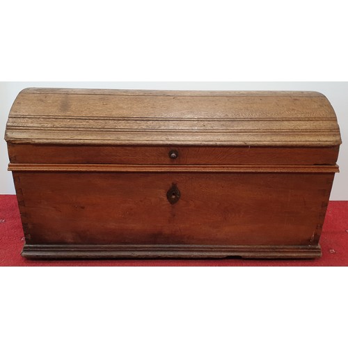 843 - Oak Blanket Chest with Dome Top, H: 69cm x W: 126cm x D: 58cm