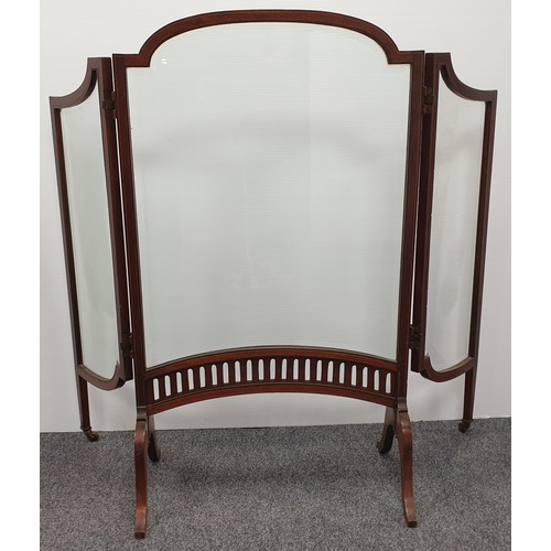 856 - Mahogany Three Fold Bevelled Glass Screen, H: 106cm x W: 61cm (middle panel) overall 123cm