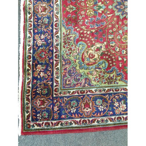 87 - Large Fine-Woven Persian Tabriz Carpet with Central Lozenge Medallion, L: 310cm x W: 205cm