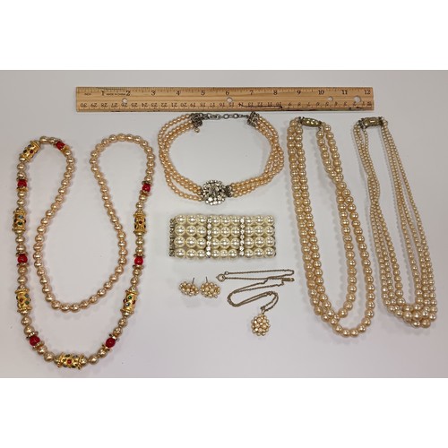 227 - Assorted Lot of Costume Pearl Jewellery to include: 4 x Necklaces, 1 x Bracelet, 1 Pendant & Earring... 