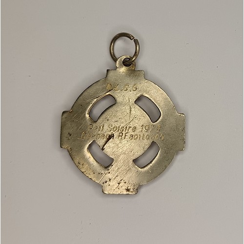 481 - Vintage Gaelic Sports Medal, 4 Provenances, Engraved on reverse: 'C.L.G.G. Peil Soisire 1973, Ceapac... 