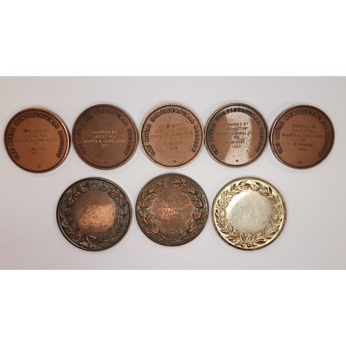 482 - Lot of 8 x Horticultural Medals from 1960s and '70s. Six are named: W. Hearne