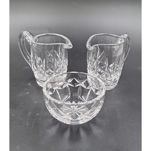 192 - Lot of 3x Waterford Crystal tableware: pair of jugs and matching bowl H:16.5cm