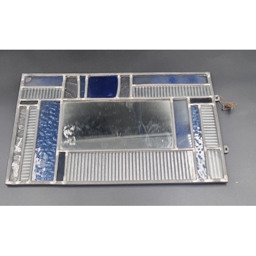 195 - Pair of stained-glass decorative panels H: Blue: 22cm. Green: 23cm. W: Blue: 35cm Green: 29cm.
