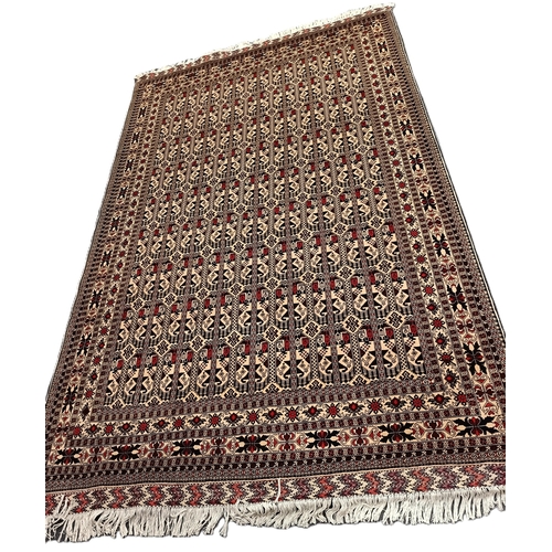 105 - Handwoven oriental rug with geometric pattern, 310cm x 190cm