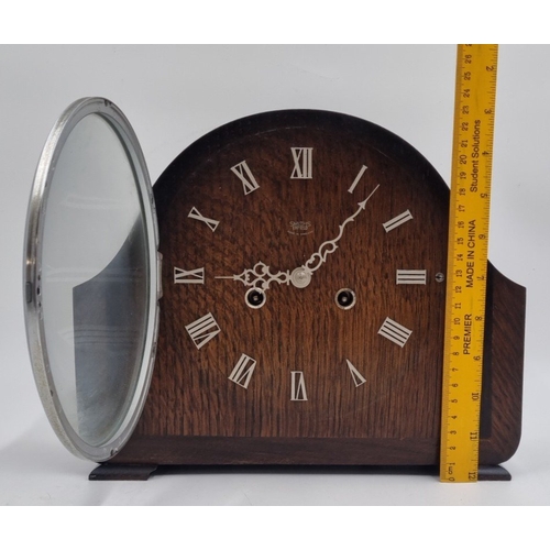 22 - Smiths Enfield oak mantel clock, H: 24cm.