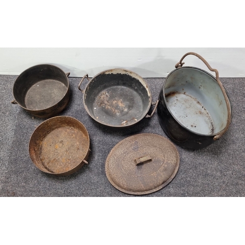 32 - Lot 4x Pots (one with lid) and Pierce & Co. Ltd. Wexford plaque
