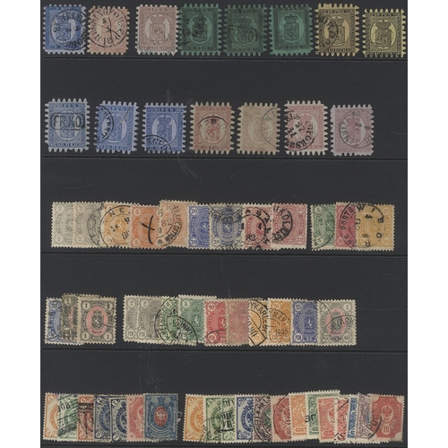 171 - FINLAND 1860-1930 U collection incl. 1860 5k & 10k (Cat. £420), 1861 5p, 8p (3), 10p (2), 20p (3), 4... 