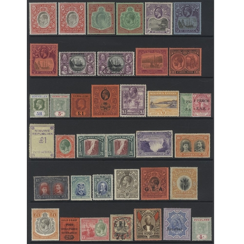 51 - BRITISH COMMONWEALTH QV-QEII predominantly M (some U) collection in eight multi ring albums. An exte... 