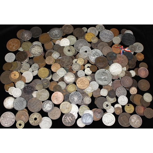 1781 - World coins - miscellaneous accumulation, mixed grades. (253)