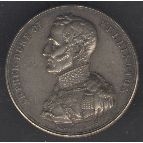 570 - THE DUKE OF WELLINGTON (1769-1852), Death, box medal in silvered brass, by Allen & Moore, uniformed ... 