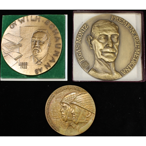 662 - FINLAND: CENTENARY OF OY WILH SCHAUMAN AB, heavy bronze medal, 1983, bust of Schauman, reverse: imag... 