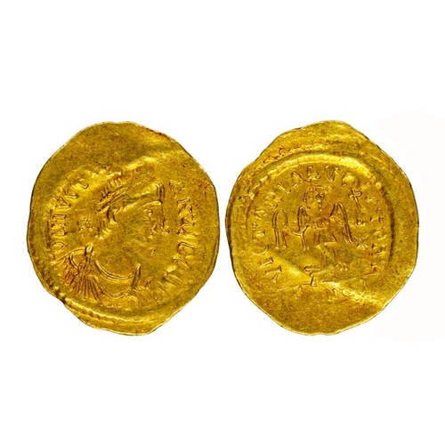 725 - Justinian I, 527-565 AD. Gold Tremissis, 1.49g, mint of Constantinople. Obverse; D N IVSTINIANVS P P... 