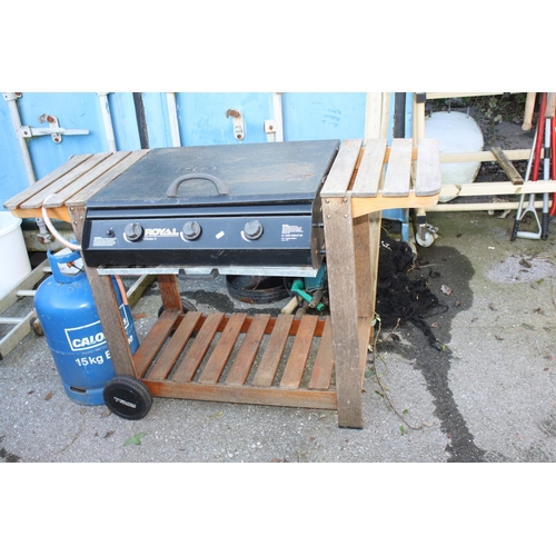 57 - Royal barbecue with gas bottle