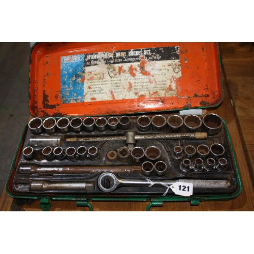 121 - Draper socket set