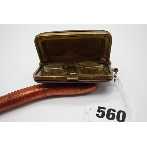 560 - Purse for sovereigns & half sovereigns