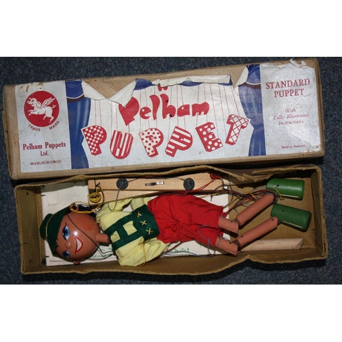 788 - Boxed Pelham puppet