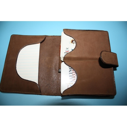 906 - Brown card case