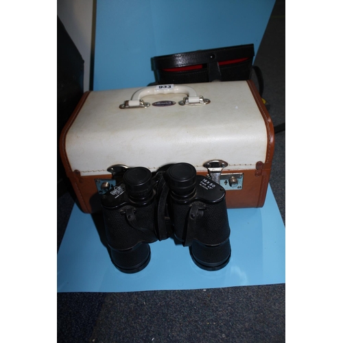 933 - Monarch aeroplane luggage bag & pair Hans Weiss 16 x 50 binoculars