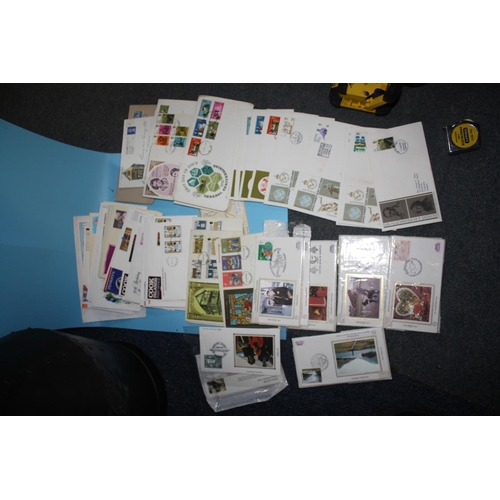 946 - Large quantity 1st Day covers etc