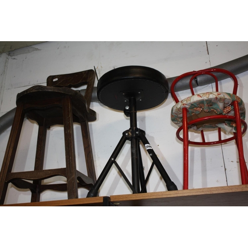 1086 - Adjustable stool, childs stool & chair