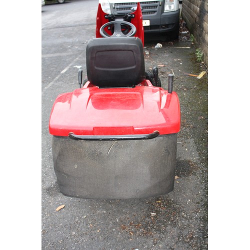 1 - Mountfield ride on mower complete with trailer,needs new battery, does start with jump leads-blades ... 