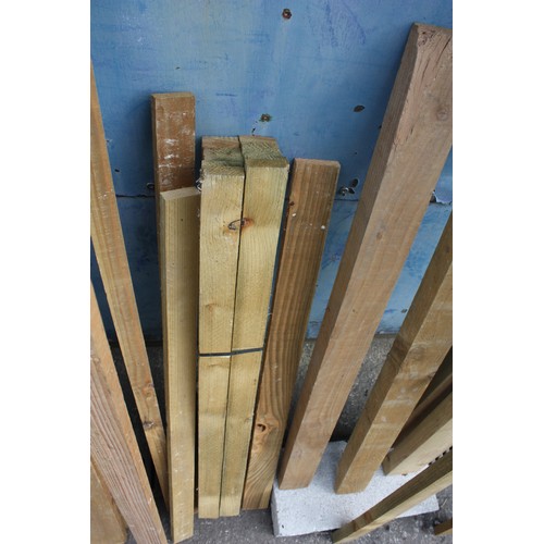 9 - Quantity assorted tanalised timber