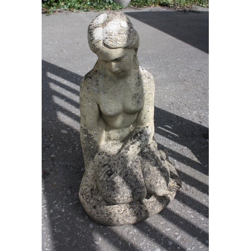 23 - Concrete seated nude 20