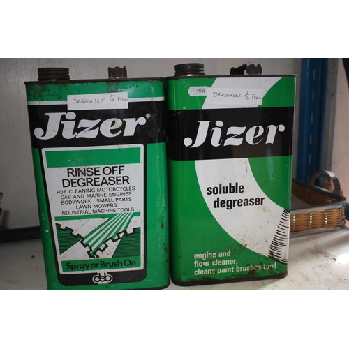 224 - 1/4 full tin degreaser & 1/2 full tin